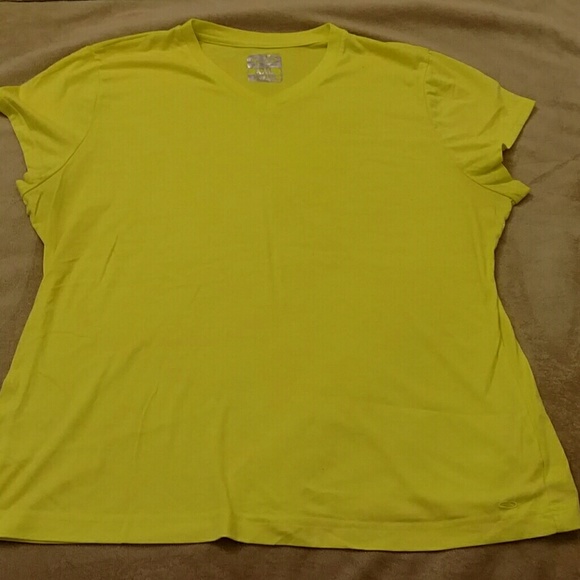 Duo Dry women's athletic shirt