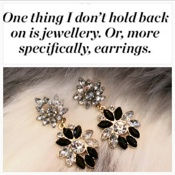 Jewelry - Dazzling earrings