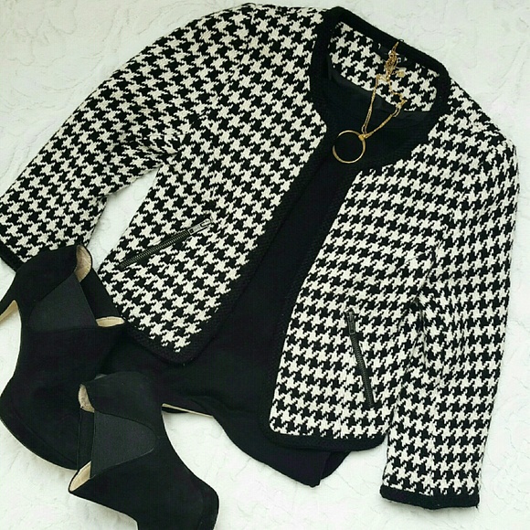 Jackets & Blazers - Houndstooth Cropped Jacket!!