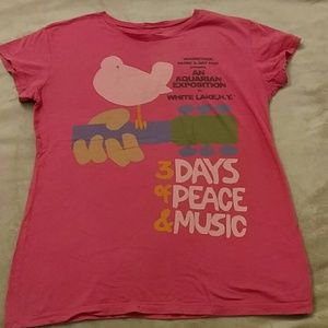 Woodstock women's fitted tee