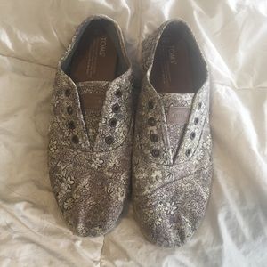 TOMS slip ons