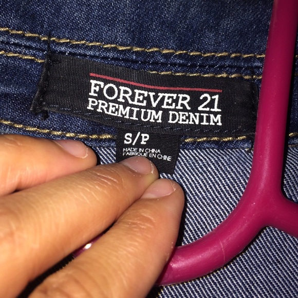 Forever 21 Premium Denim Jacket. - Picture 2 of 4