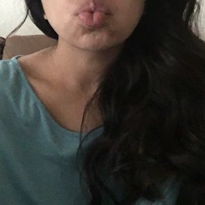 Meet your Posher, Nadia