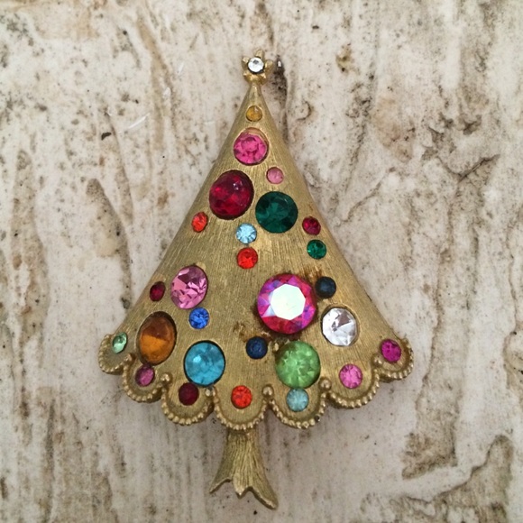 Vintage Jewelry - Vintage Christmas Tree Pin