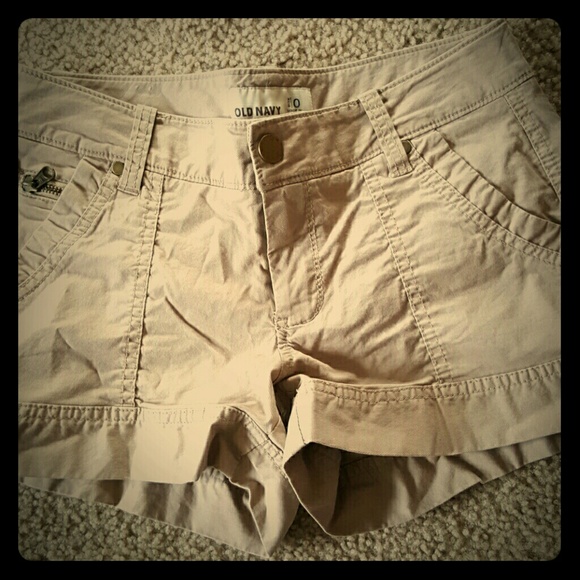 New tan khaki shorts