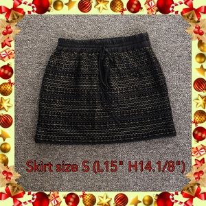 Robbi & Nikki Skirt size S Black/Gold