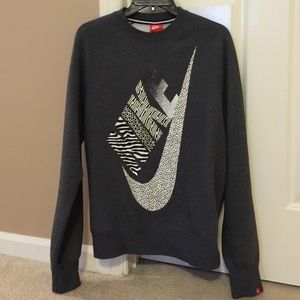 Grey Nike Sweatshirt