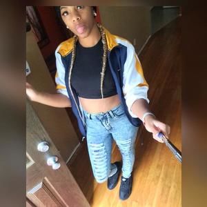 Meet your Posher, Mickaela