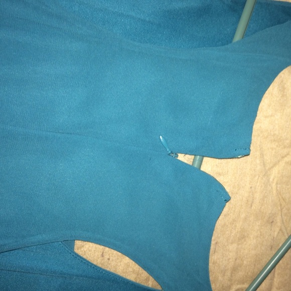 Forever 21 Dress. - Picture 3 of 4