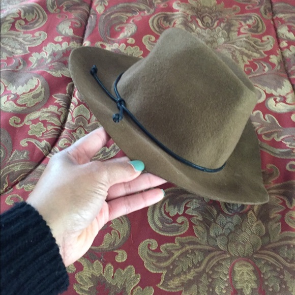 Fall brown hat 😍