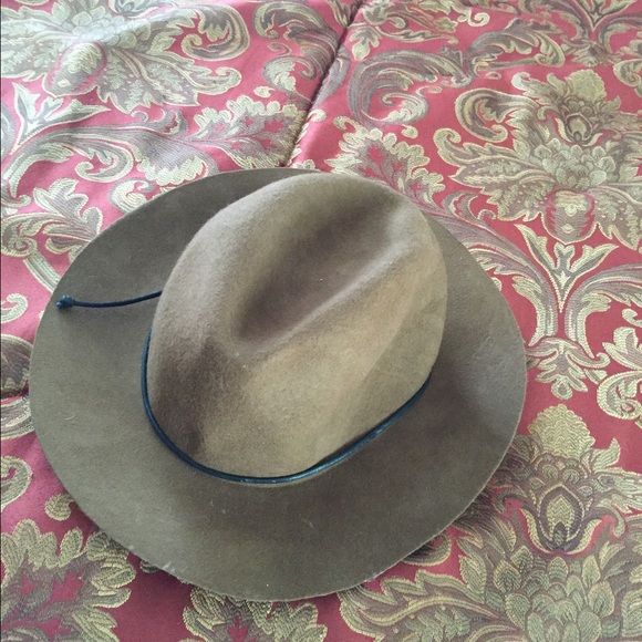 Fall brown hat 😍 - Picture 2 of 3