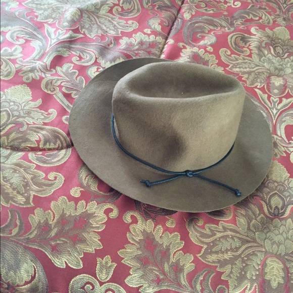 Fall brown hat 😍 - Picture 3 of 3