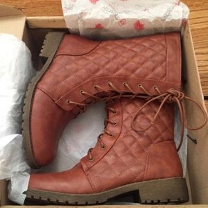 🌸Brand New Boots🌸