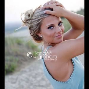 Meet your Posher, Cece