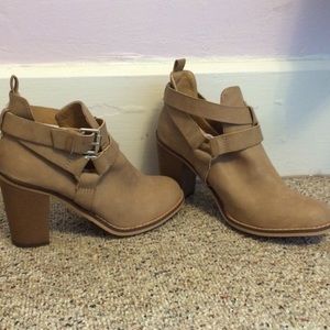 BRAND NEW report booties!