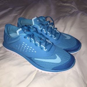 (NEW) Nike fusion woman's running shoe