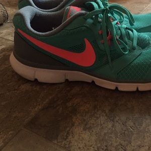 Women's Nike size 10 running shoes