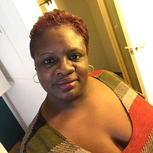 Meet your Posher, Ramona