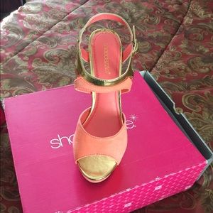 Coral & tan platform heels