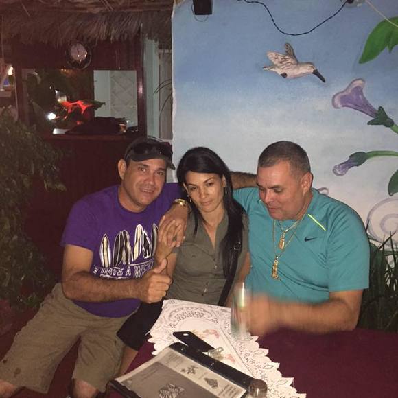 Meet your Posher, Carlos - Picture 1 of 1