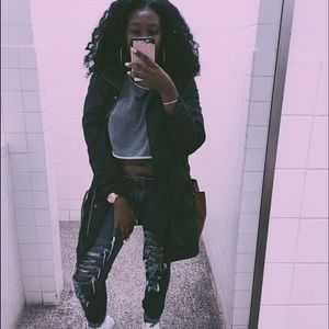 Meet your Posher, Alexis