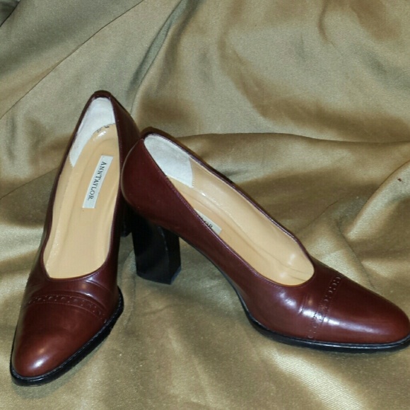 ANN TAYLOR  LEATHER SHOES