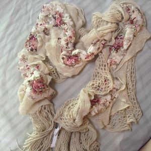 Floral scrunch scarf