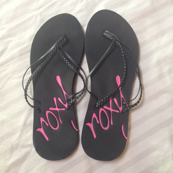 Small Roxy flip flops