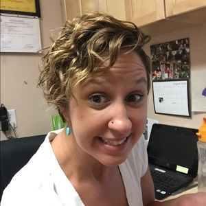 Meet your Posher, Alyssa