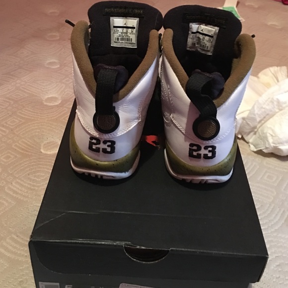 Retro 9s - Picture 3 of 3