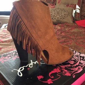 Brown suede fringe booties