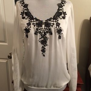 White House black market blouse