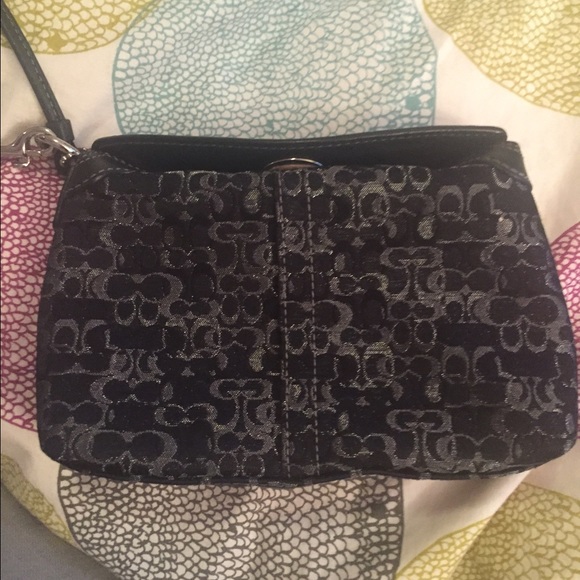 Coach wristlet - Picture 2 of 3