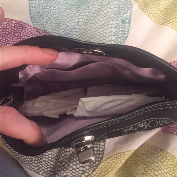 Coach wristlet - Picture 3 of 3