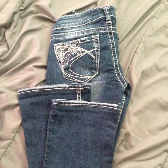 Mint condition Tuesday Boot Silver Jeans.