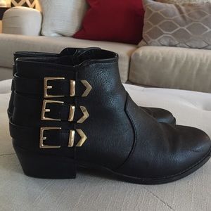 Aldo leather black booties with gold buckle detail