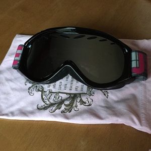 Juicy couture snow goggles
