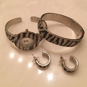 Zebra watch, earrings, bracelet new!! Never worn