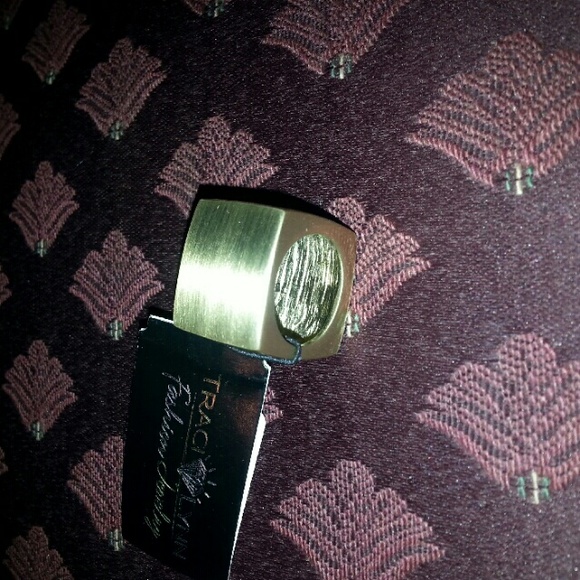 Ring - Picture 1 of 1