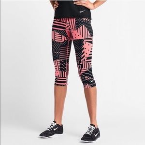 NWOT Nike Pro Leggings/Capri Workout Pants💖