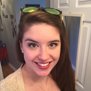 Meet your Posher, Julia