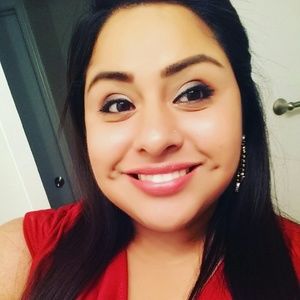 Meet your Posher, Angelica