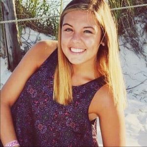 Meet your Posher, Laurel