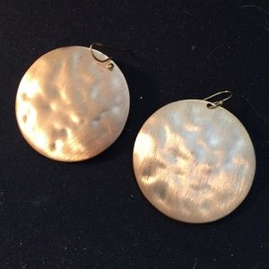 Limited hammered disk earrings