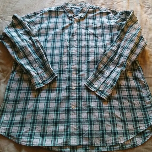 Old Navy plaid button down long sleeve shirts