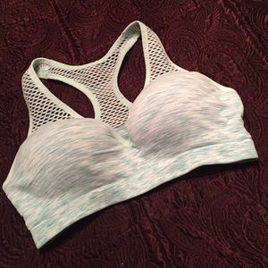 VS sports bra