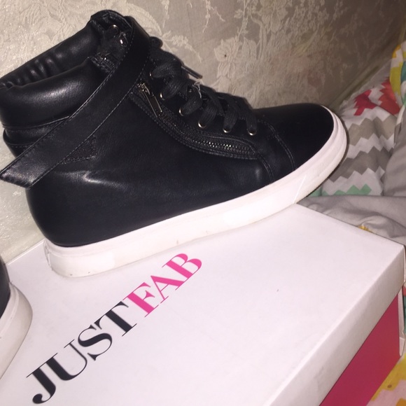 Just Fab Zannia Shoe. Pypal $20