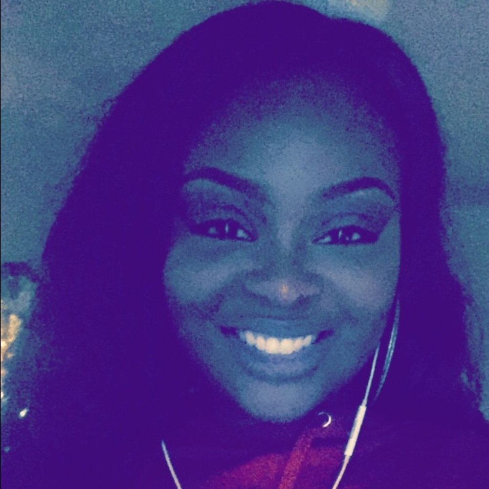 Meet your Posher, Kenisha