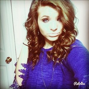 Meet your Posher, Alyssa