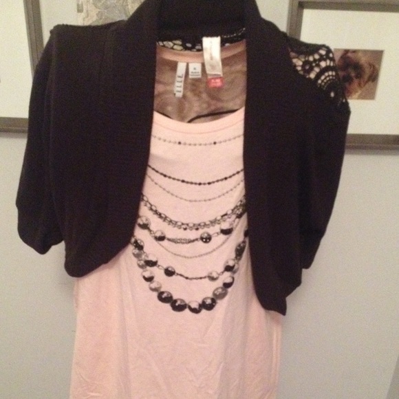 T-shirt and Shrug